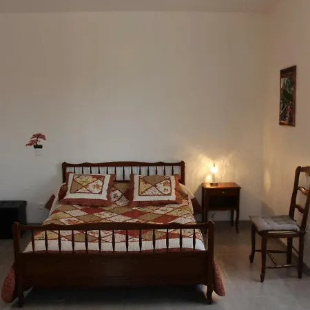 Holiday home Maison Renovee Avec Grand Jardin, Proche Des Eyzies Et Sites Touristiques Du Perigord Noir - Fr-1-616-37