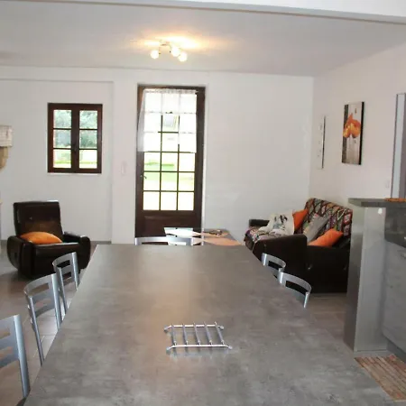 Holiday home Maison Renovee Avec Grand Jardin, Proche Des Eyzies Et Sites Touristiques Du Perigord Noir - Fr-1-616-37 *